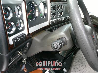 2016 Kenworth T660 6X4 T/A SLEEPER TRUCK TRA