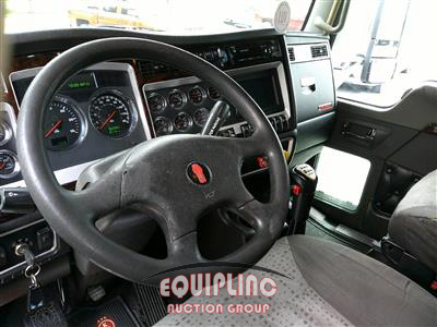 2016 Kenworth T660 6X4 T/A SLEEPER TRUCK TRA