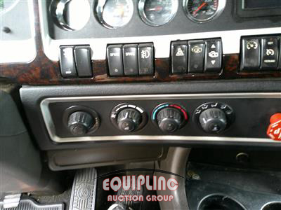 2016 Kenworth T660 6X4 T/A SLEEPER TRUCK TRA