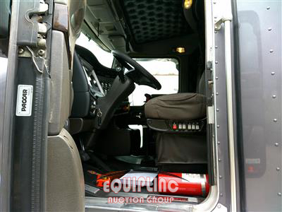 2016 Kenworth T660 6X4 T/A SLEEPER TRUCK TRA