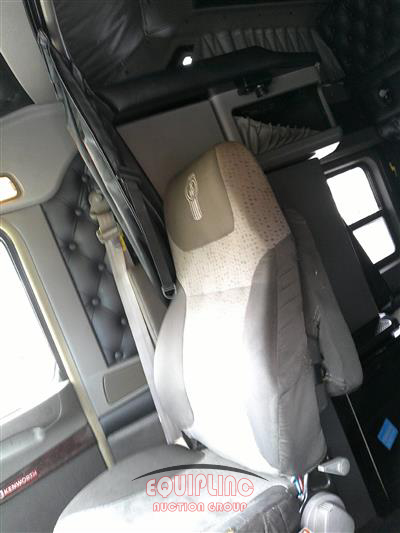2016 Kenworth T660 6X4 T/A SLEEPER TRUCK TRA