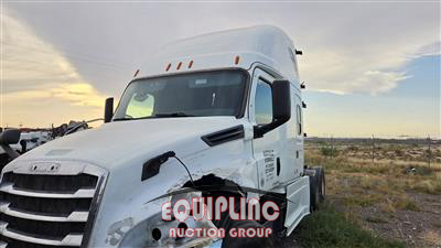 2020 Freightliner CASCADIA 6X4 T/A SLEEPER TRUCK