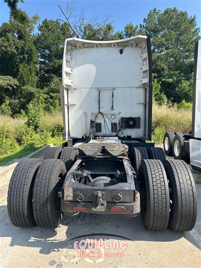 2023 Peterbilt 579 6X4 T/A MID ROOF SLEEPER T