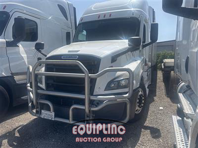 2020 Freightliner CASCADIA