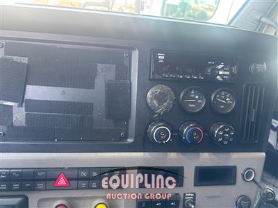 2020 Freightliner CASCADIA