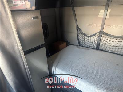 2020 Freightliner CASCADIA