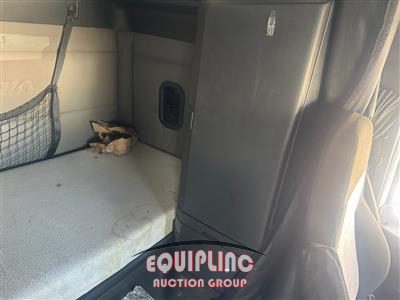 2020 Freightliner CASCADIA