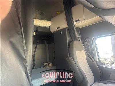2020 Freightliner CASCADIA