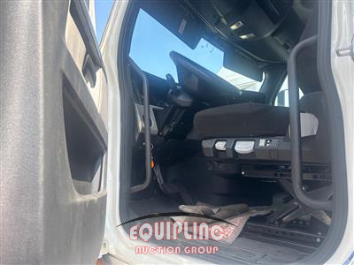 2020 Freightliner CASCADIA