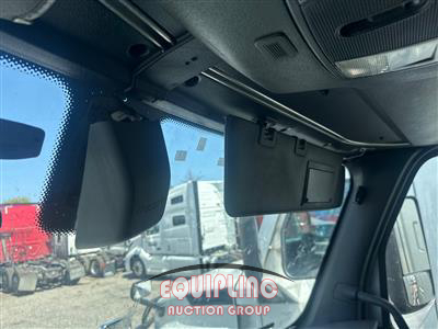 2020 Freightliner CASCADIA