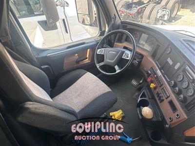 2020 Freightliner CASCADIA