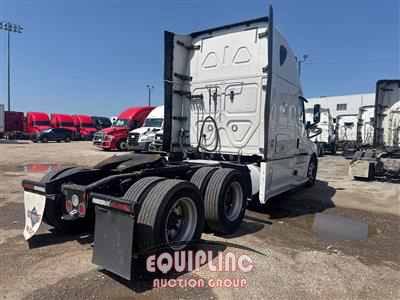 2020 Freightliner CASCADIA