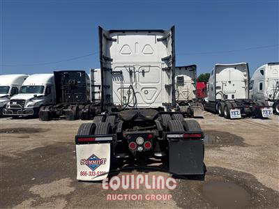 2020 Freightliner CASCADIA