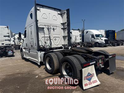 2020 Freightliner CASCADIA
