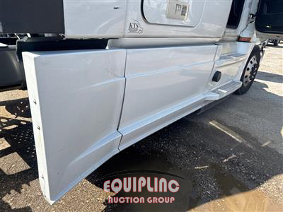 2020 Freightliner CASCADIA
