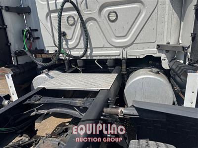 2020 Freightliner CASCADIA