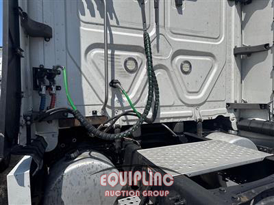 2020 Freightliner CASCADIA