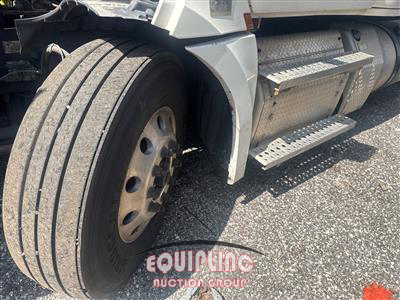 2021 Freightliner CASCADIA 126 6X4 T/A SLEEPER T