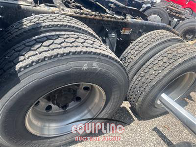 2021 Freightliner CASCADIA 126 6X4 T/A SLEEPER T