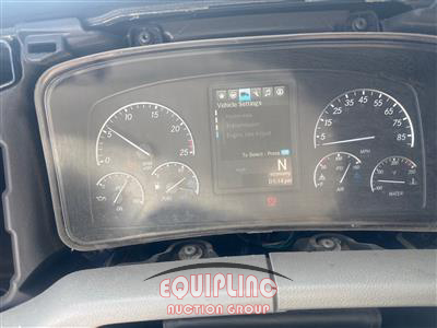2021 Freightliner CASCADIA 126 6X4 T/A SLEEPER T