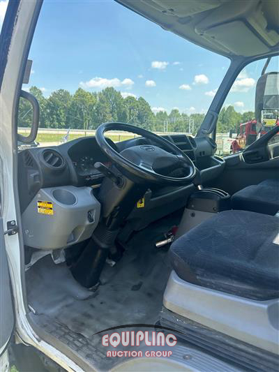 2016 Hino 740