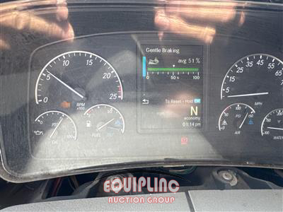 2021 Freightliner CASCADIA 126 6X4 T/A SLEEPER T