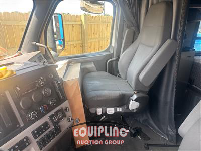 2021 Freightliner CASCADIA 126 6X4 T/A SLEEPER T