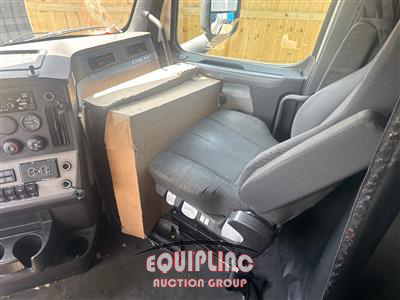 2021 Freightliner CASCADIA 126 6X4 T/A SLEEPER T