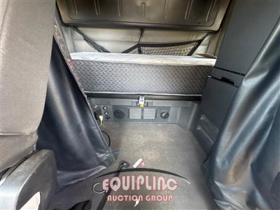 2021 Freightliner CASCADIA 126 6X4 T/A SLEEPER T