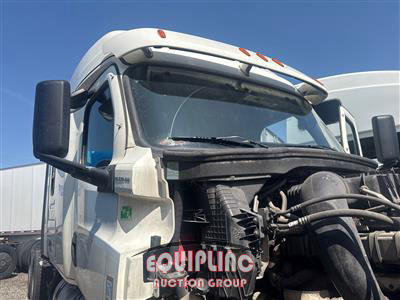 2021 Freightliner CASCADIA 126 6X4 T/A SLEEPER T