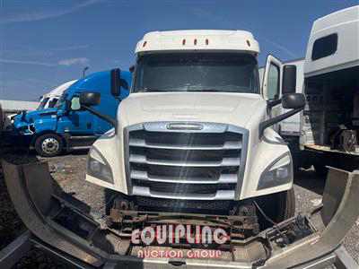 2021 Freightliner CASCADIA 126 6X4 T/A SLEEPER T