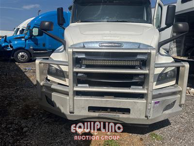 2021 Freightliner CASCADIA 126 6X4 T/A SLEEPER T