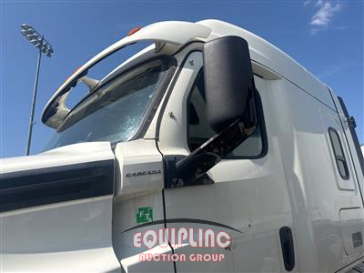 2021 Freightliner CASCADIA 126 6X4 T/A SLEEPER T
