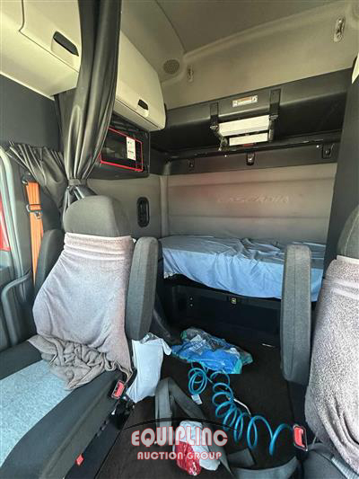 2021 Freightliner Cascadia