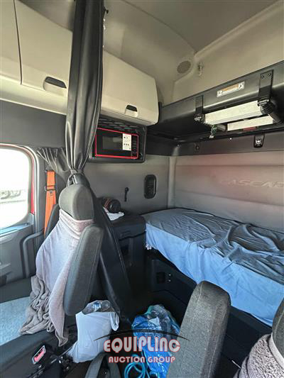 2021 Freightliner Cascadia