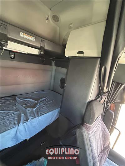 2021 Freightliner Cascadia