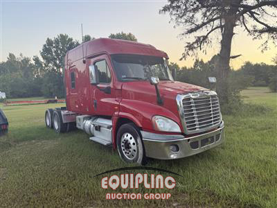 2017 Freightliner CASCADIA 6X4 T/A SLEEPER TRUCK