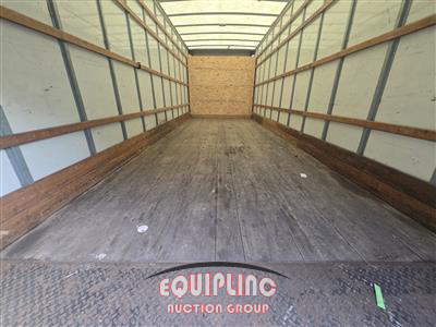 2019 International 4300 4X2 S/A 26FT NON CDL BOX 