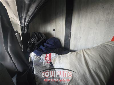 2019 International 4300 4X2 S/A 26FT NON CDL BOX 