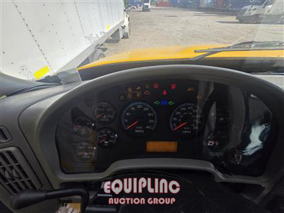 2019 International 4300 4X2 S/A 26FT NON CDL BOX 