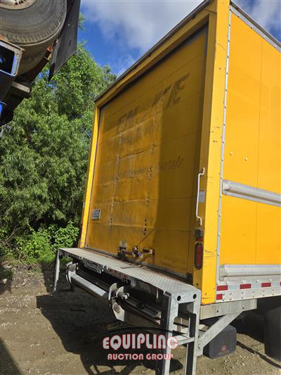 2019 International 4300 4X2 S/A 26FT NON CDL BOX 
