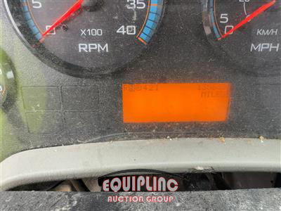 2015 International 4300 4X2 S/A 26FT NON CDL BOX 