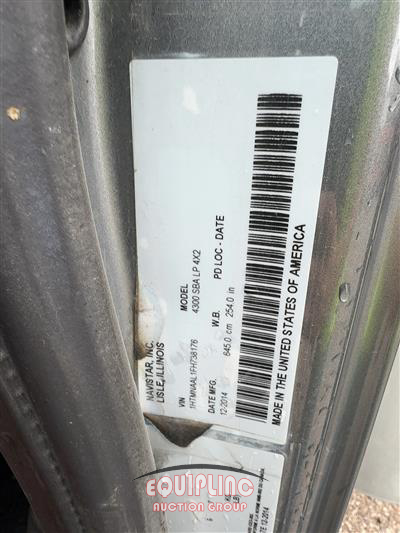 2015 International 4300 4X2 S/A 26FT NON CDL BOX 