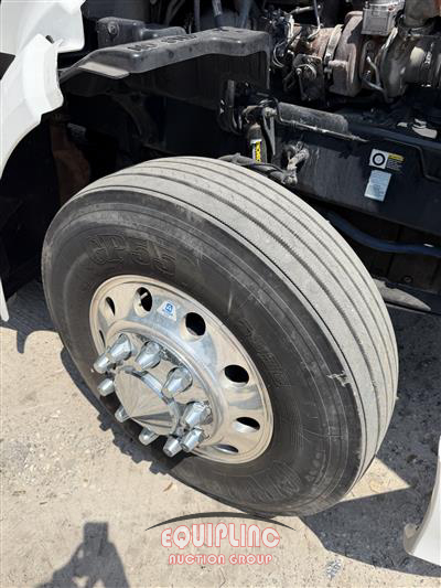 2020 Peterbilt 579 6X4 T/A SLEEPER TRUCK TRAC