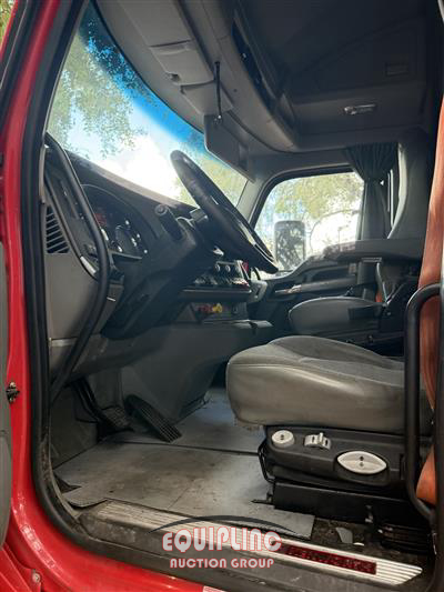 2019 Kenworth T680 T/A 6X4 SLEEPER TRUCK TRA