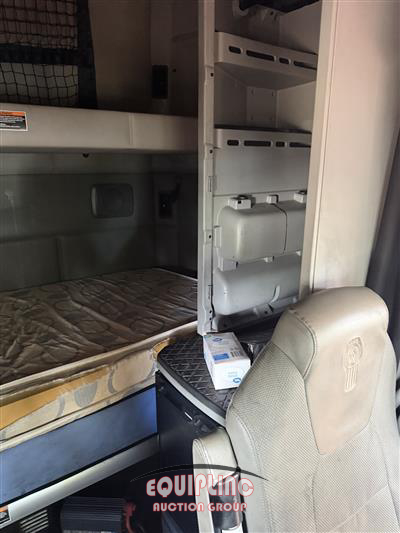 2019 Kenworth T680 T/A 6X4 SLEEPER TRUCK TRA