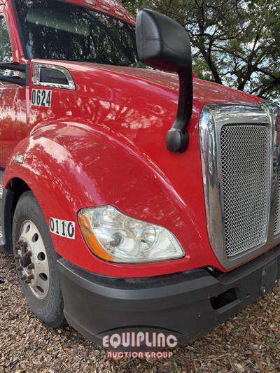 2019 Kenworth T680 T/A 6X4 SLEEPER TRUCK TRA