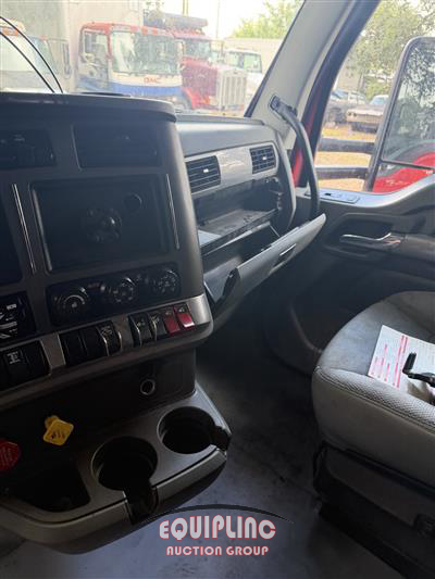 2019 Kenworth T680 T/A 6X4 SLEEPER TRUCK TRA