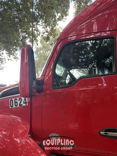 2019 Kenworth T680 T/A 6X4 SLEEPER TRUCK TRA