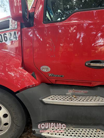 2019 Kenworth T680 T/A 6X4 SLEEPER TRUCK TRA